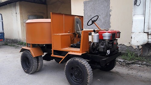 Máy trộn bê tông tự hành Máy trộn bê tông tự hành