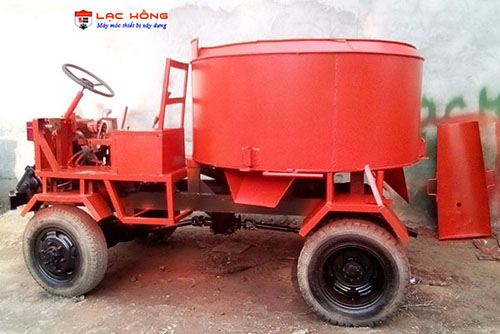 máy trộn bê tông tự hành máy trộn bê tông tự hành 6 bao 2 cầu